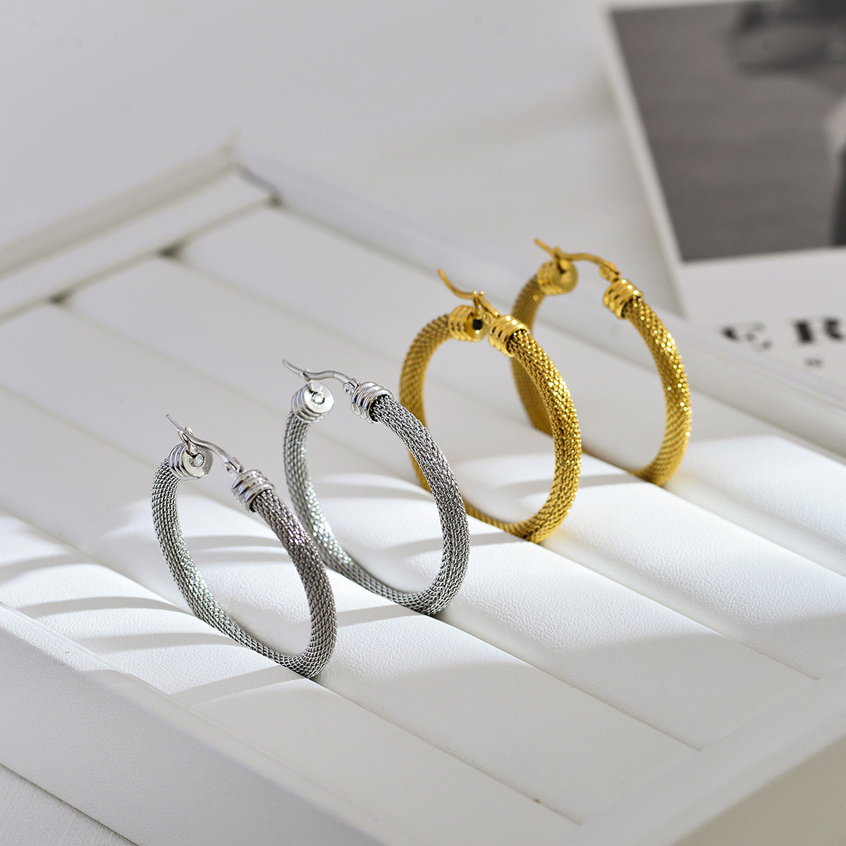 1 Pair Elegant Classic Style Solid Color Plating Stainless Steel 18k Gold Plated Hoop Earrings