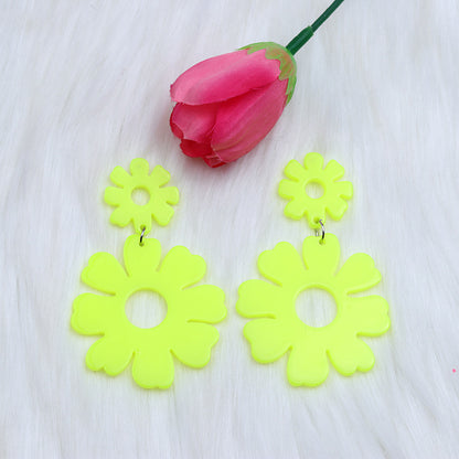 Wholesale Jewelry Cute Solid Color Flower Arylic Spray Paint Drop Earrings