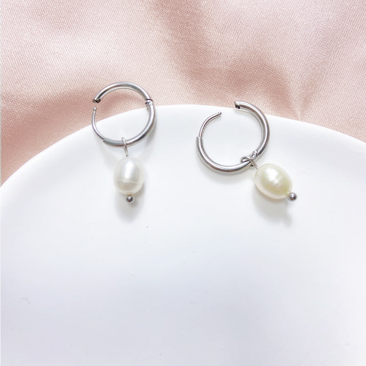 1 Pair Elegant Cute Simple Style Pearl Plating Stainless Steel White Gold Plated Gold Plated Drop Earrings