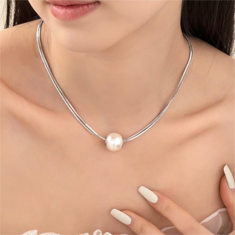 Modern Style Water Droplets Titanium Steel Necklace