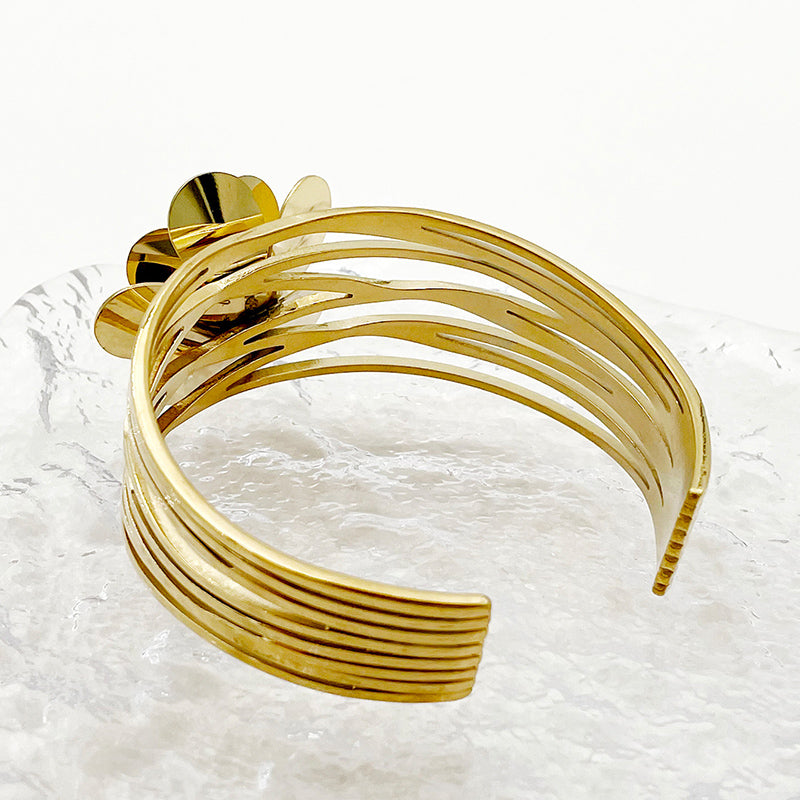 Elegant Vintage Style Sweet Flower Stainless Steel Polishing Plating Gold Plated Bangle