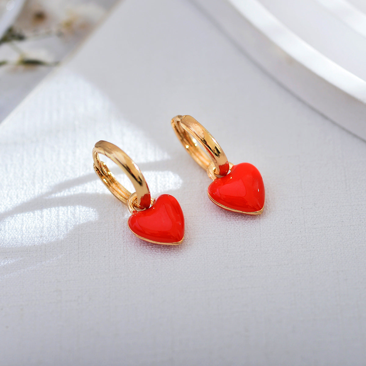 1 Pair Simple Style Heart Shape Enamel Copper Drop Earrings