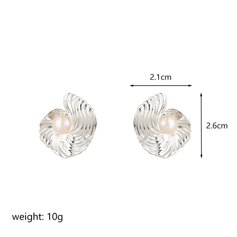 1 Pair Glam Classical Heart Shape Flower Plating Inlay Copper Freshwater Pearl 18k Gold Plated Ear Studs