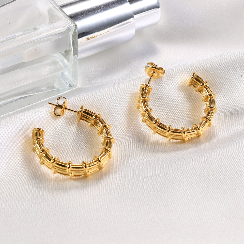 1 Pair Modern Style C Shape Plating Pleated Stainless Steel 18k Gold Plated Earrings