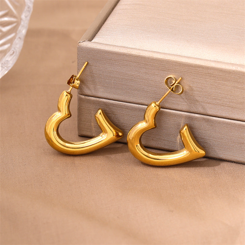 1 Pair Retro Simple Style Heart Shape Plating Stainless Steel 18k Gold Plated Ear Studs