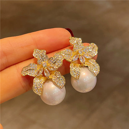 1 Pair Elegant Lady Flower Plating Inlay Imitation Pearl Copper Zircon Earrings