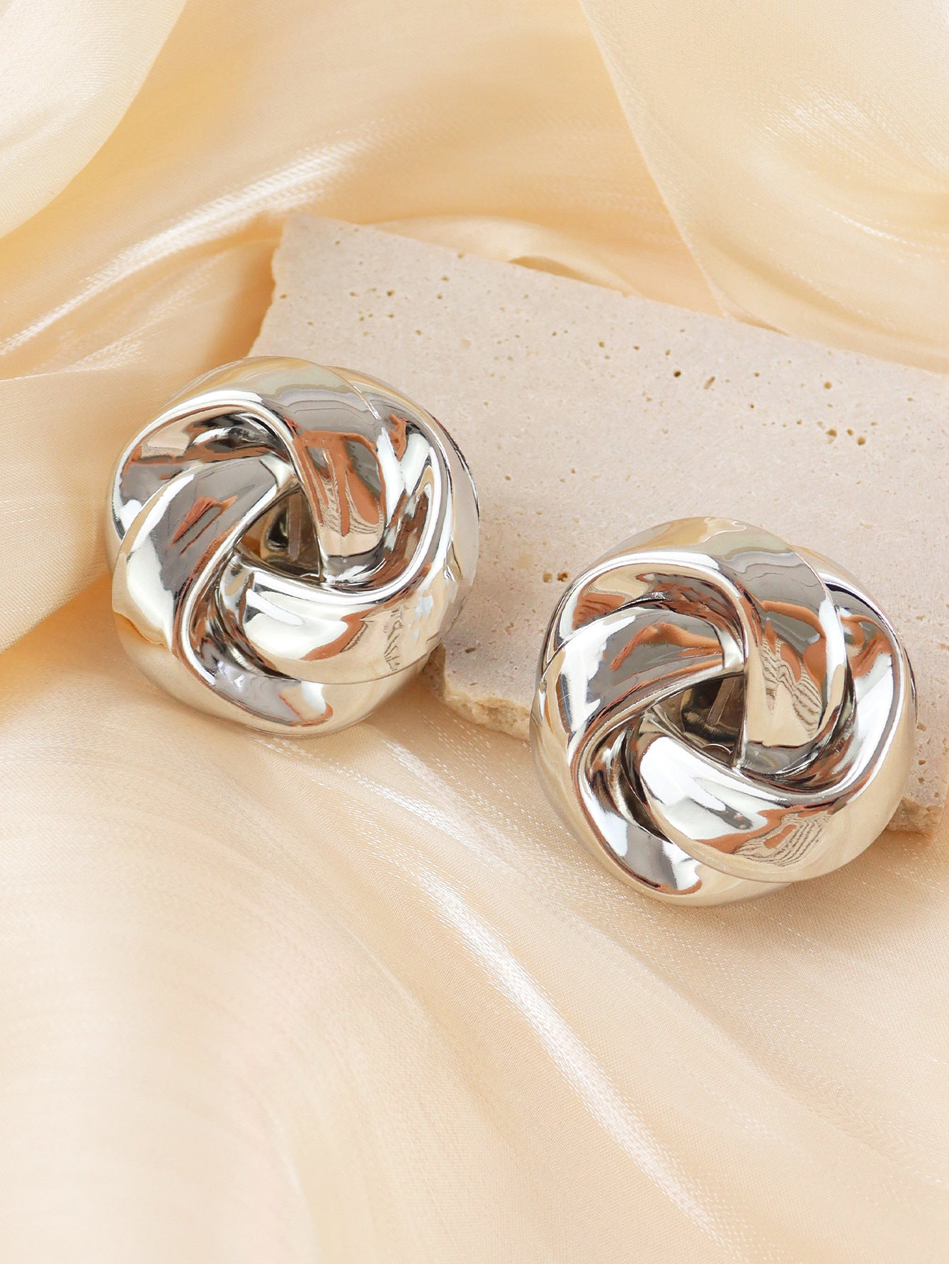 1 Pair Simple Style Knot Plating Metal Ear Studs