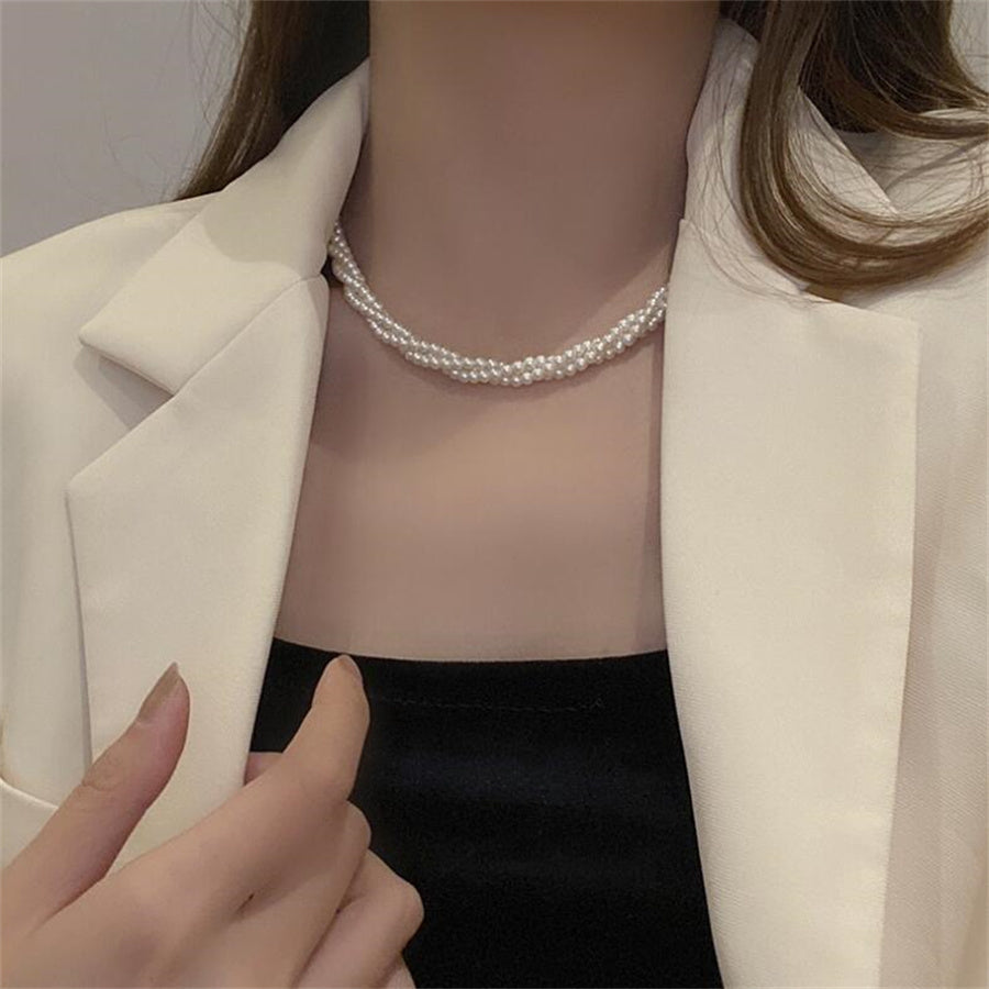 Elegant Solid Color Imitation Pearl Women's Necklace