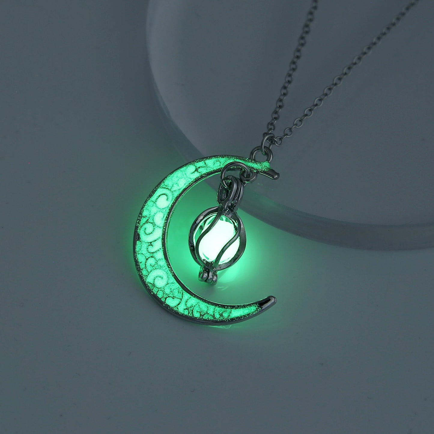 European And American Halloween Hot Hollow Moon Luminous Lucky Tree Clavicle Chain Accessories Necklace Factory In Stock Ornament