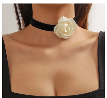 Sweet Flower Cloth Wholesale Choker