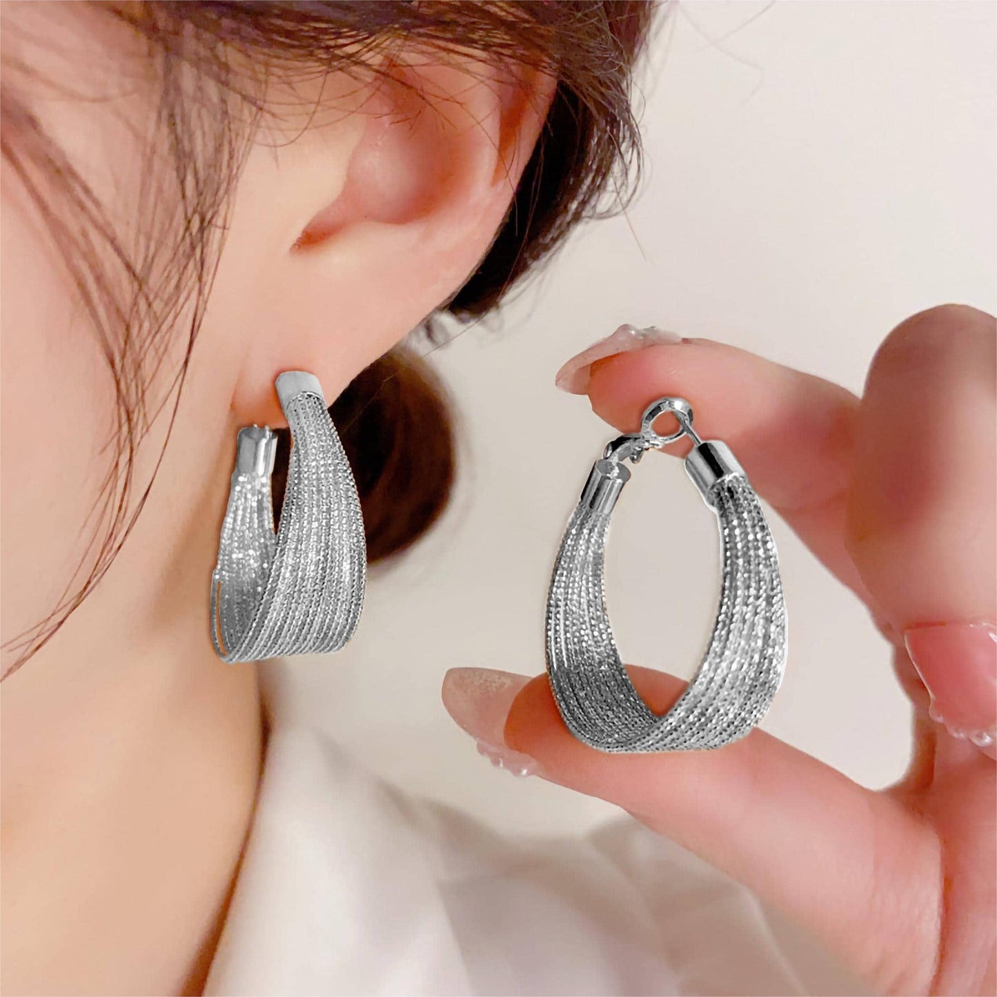 1 Pair Elegant Stripe Sparkly Plating Titanium Steel 18k Gold Plated Hoop Earrings