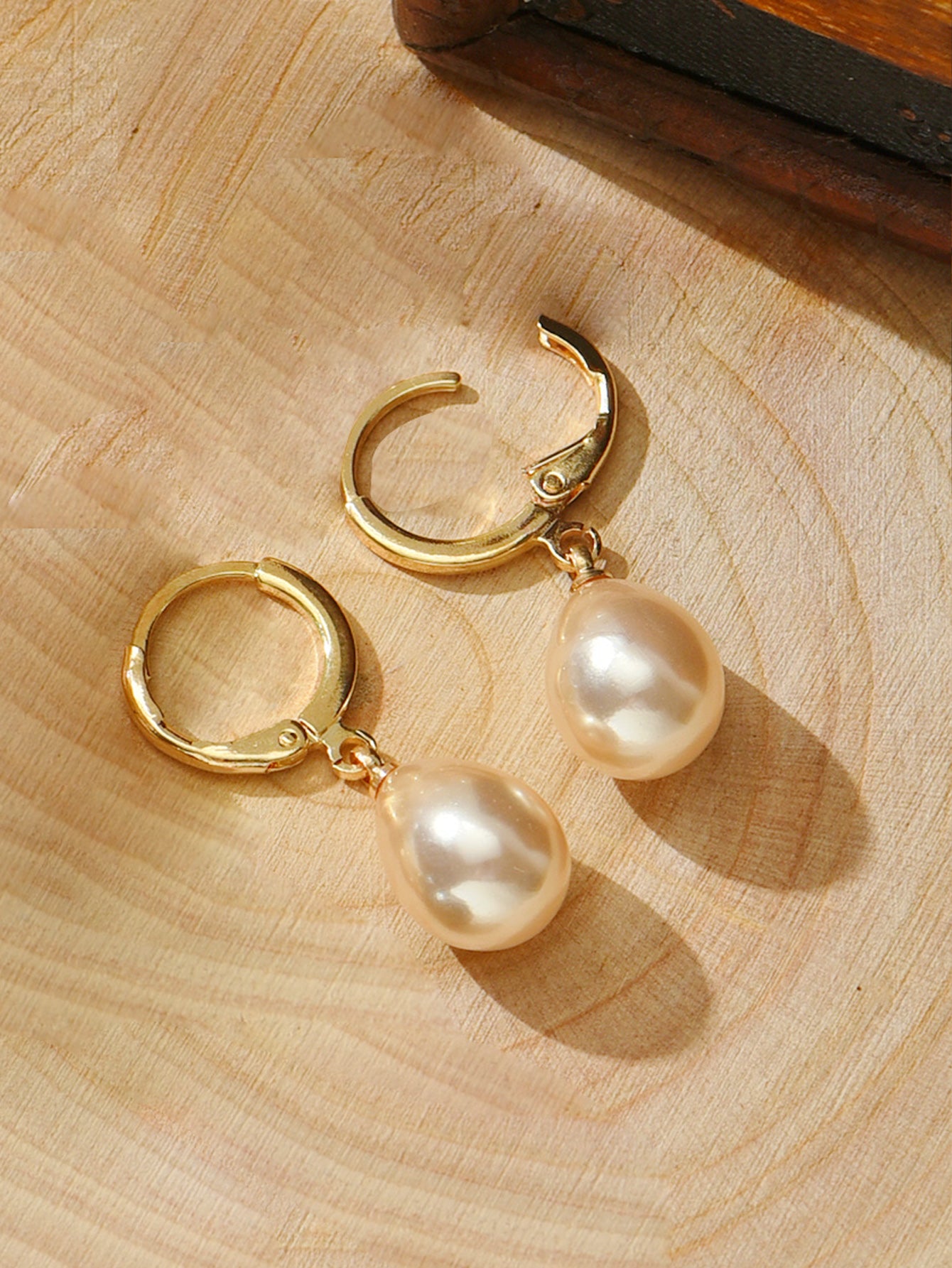 1 Pair Lady Pearl Alloy Resin Drop Earrings