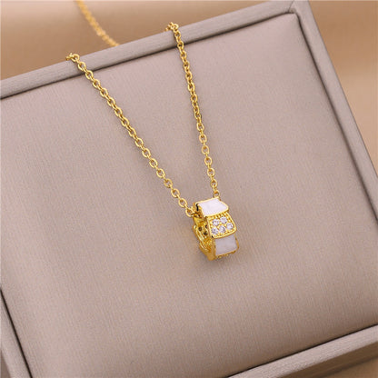 Elegant Animal Skeleton Titanium Steel Plating Inlay Artificial Diamond Shell Pendant Necklace