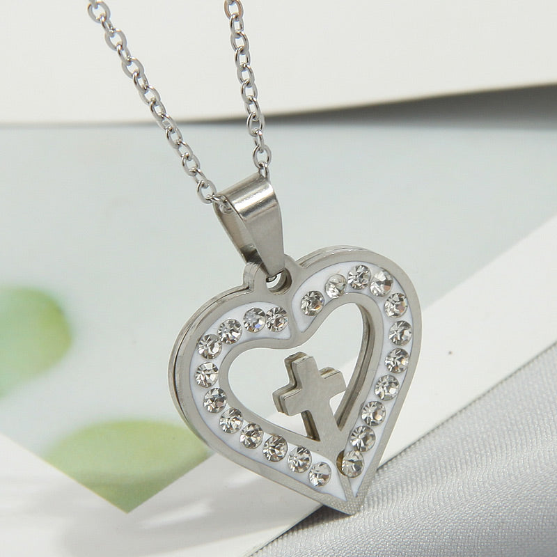 Simple Style Devil's Eye Heart Shape Skull Titanium Steel Plating Inlay Rhinestones Pendant Necklace