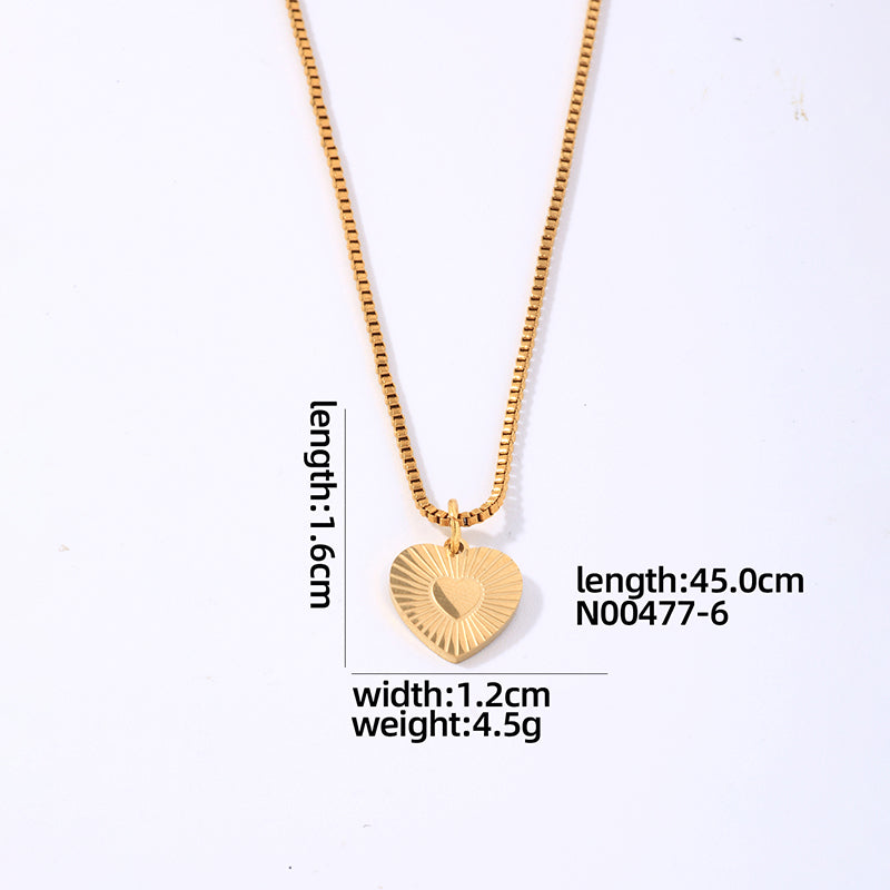 Hip-hop Simple Style Roman Style Round Heart Shape Titanium Steel Polishing Plating Gold Plated Pendant Necklace