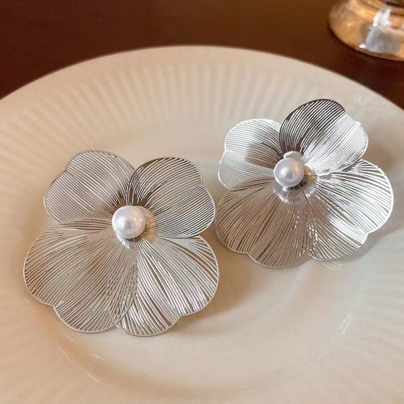 Wholesale Jewelry Modern Style Classic Style Flower Alloy Ear Studs