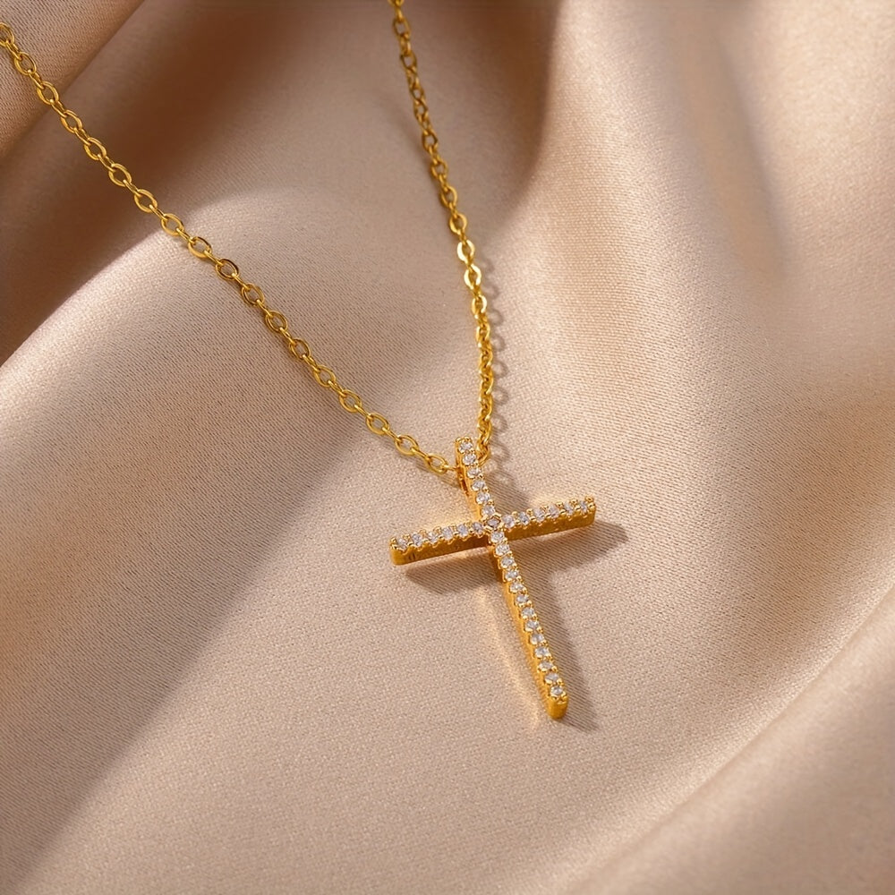 Simple Style Cross Copper Gold Plated Zircon Pendant Necklace In Bulk