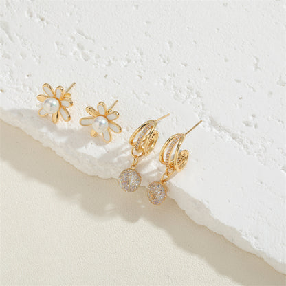 1 Pair Sweet Simple Style Floral Plating Inlay Copper Artificial Pearls Zircon 14k Gold Plated Ear Studs