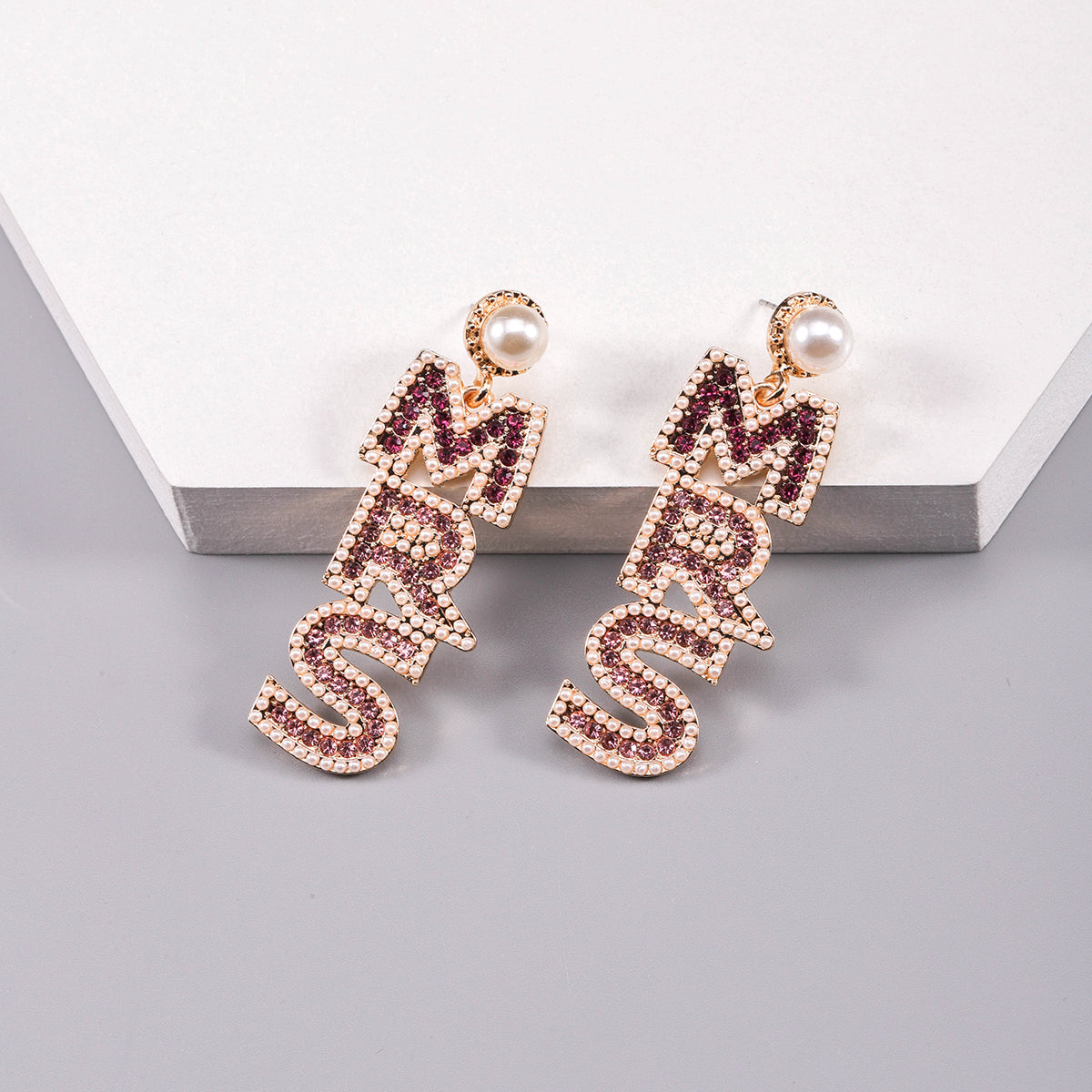 1 Pair Nordic Style Korean Style Letter Plating Inlay Alloy Rhinestones Pearl Beads Gold Plated Drop Earrings