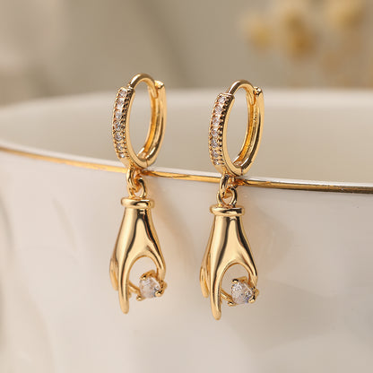 1 Pair Simple Style Commute Hand Heart Shape Plating Inlay Copper Zircon 18k Gold Plated Drop Earrings