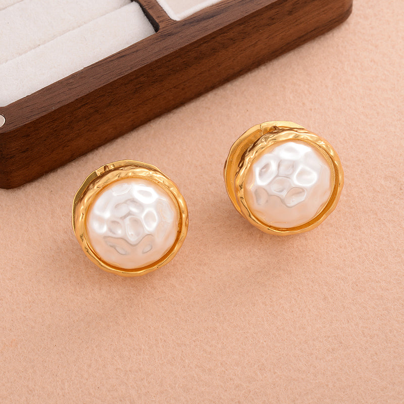 1 Pair Simple Style Classic Style Round Inlay Copper Alloy Pearl 18k Gold Plated Ear Studs