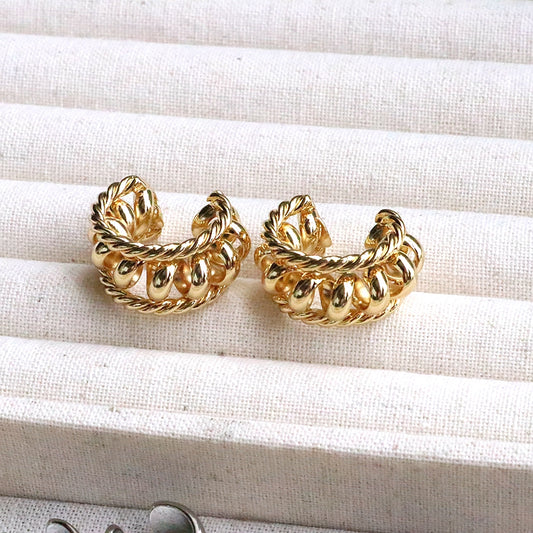 1 Pair Elegant Streetwear Geometric Plating Inlay Copper Artificial Pearls Zircon 18k Gold Plated Ear Studs