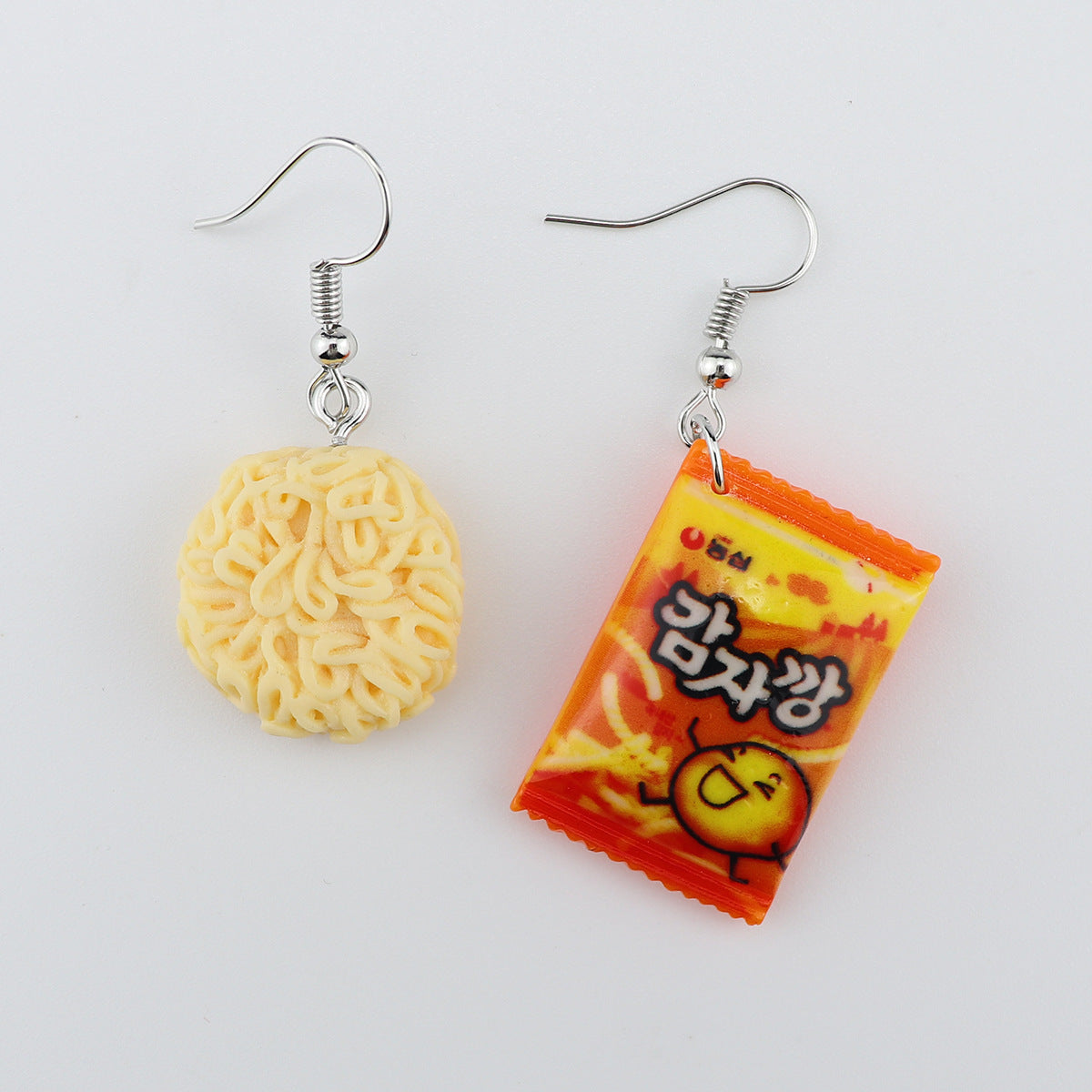 1 Pair Simple Style Cartoon Plastic Resin Drop Earrings