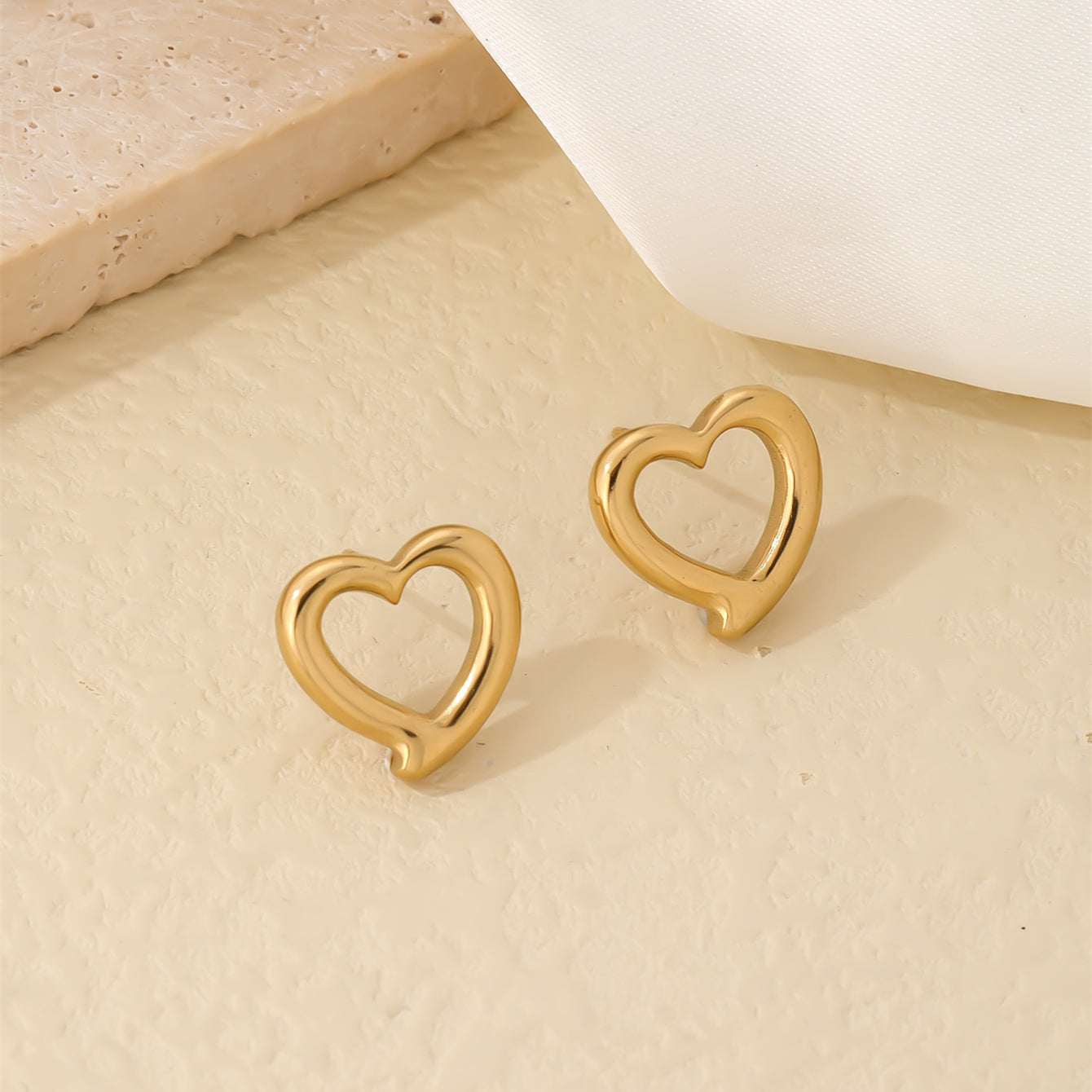 1 Pair Cute Simple Style Heart Shape Polishing Plating Stainless Steel White Gold Plated Gold Plated Ear Studs