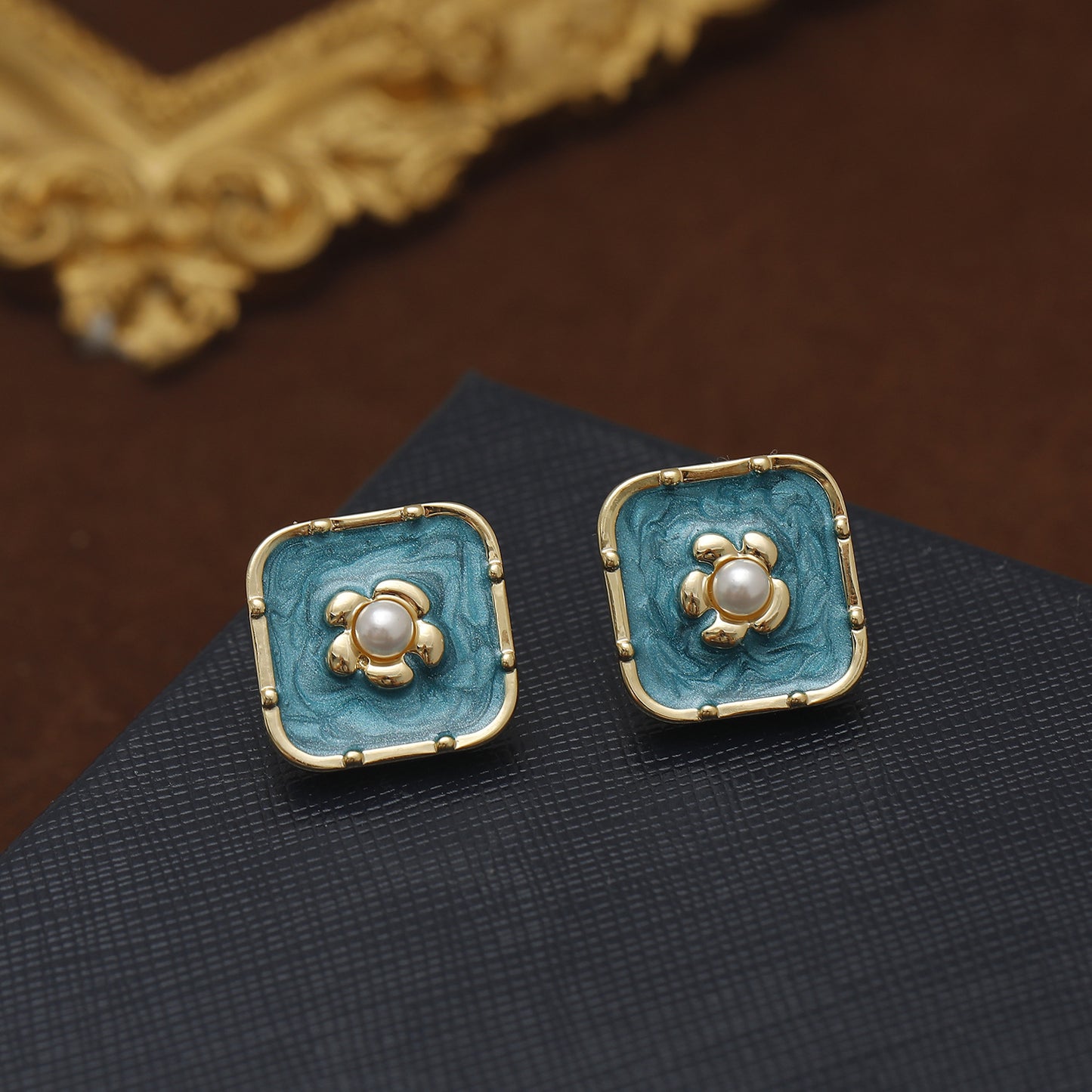 Wholesale Jewelry Vintage Style Flower Imitation Pearl Enamel Ear Studs