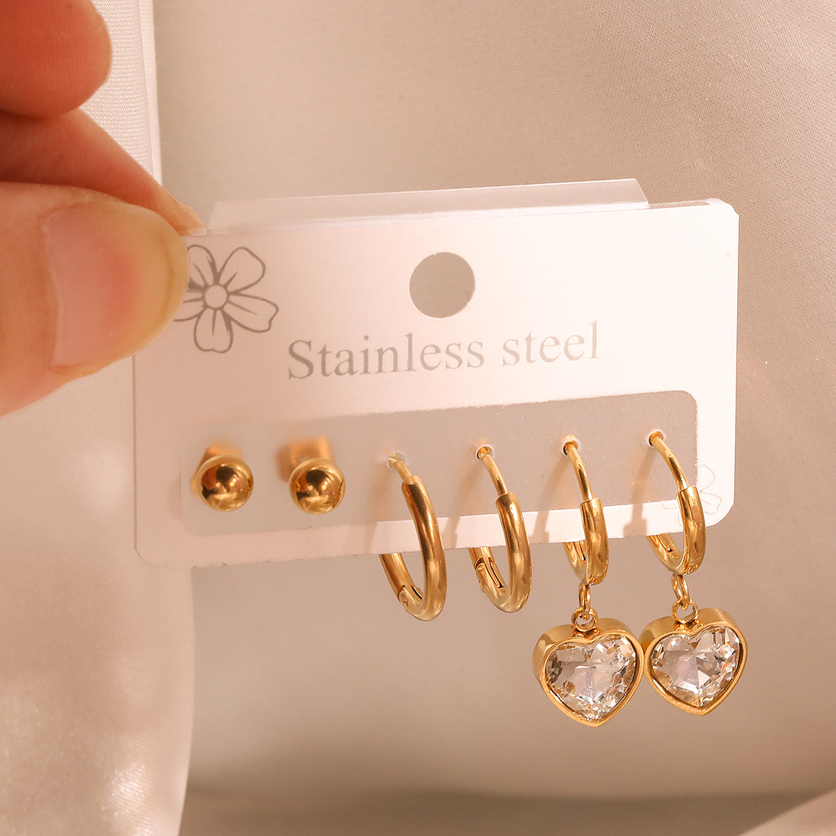 1 Set Elegant Simple Style Heart Shape Plating Inlay Titanium Steel Zircon 18k Gold Plated Drop Earrings