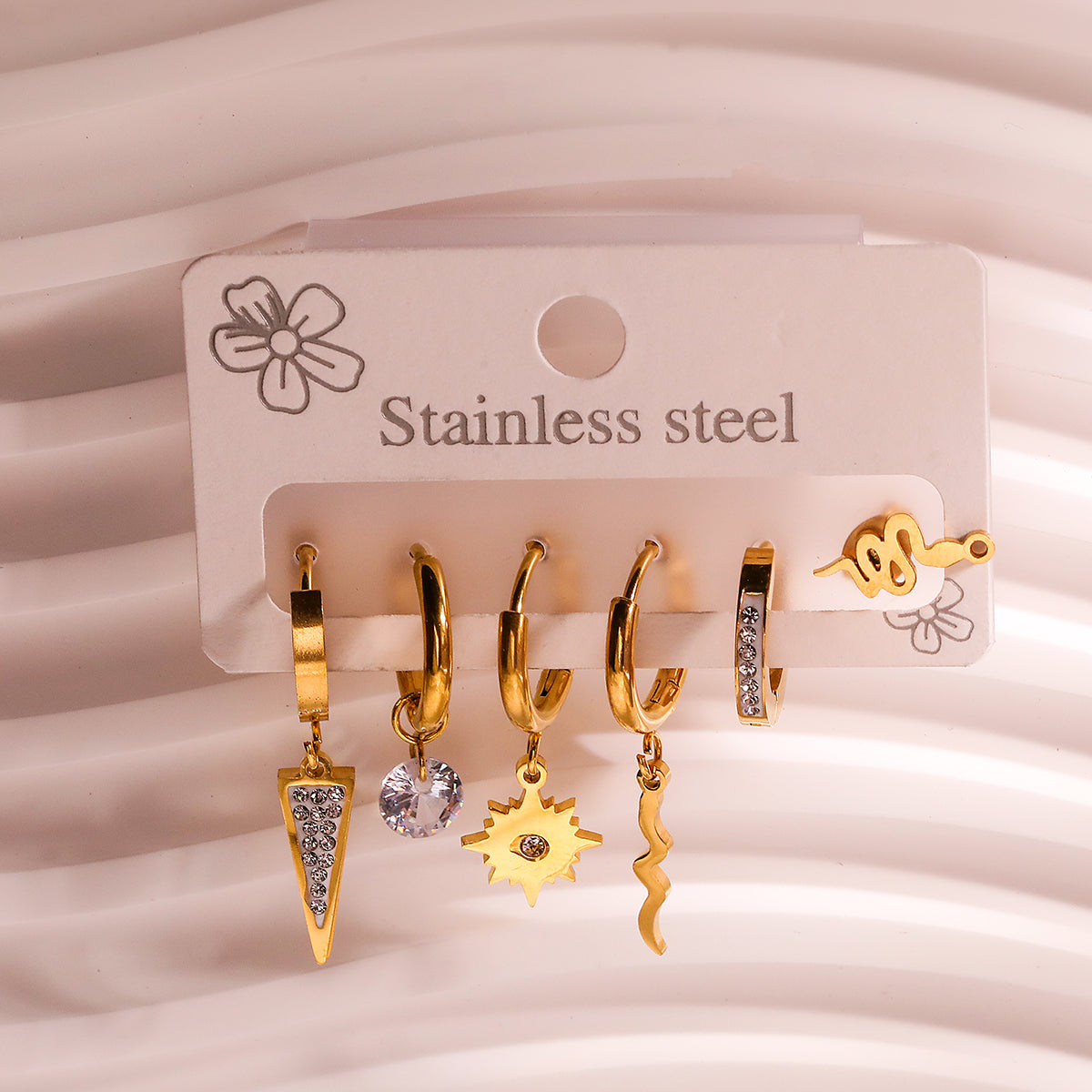 1 Pair Simple Style Moon Leaves Butterfly Plating Inlay Titanium Steel Zircon 18k Gold Plated Drop Earrings