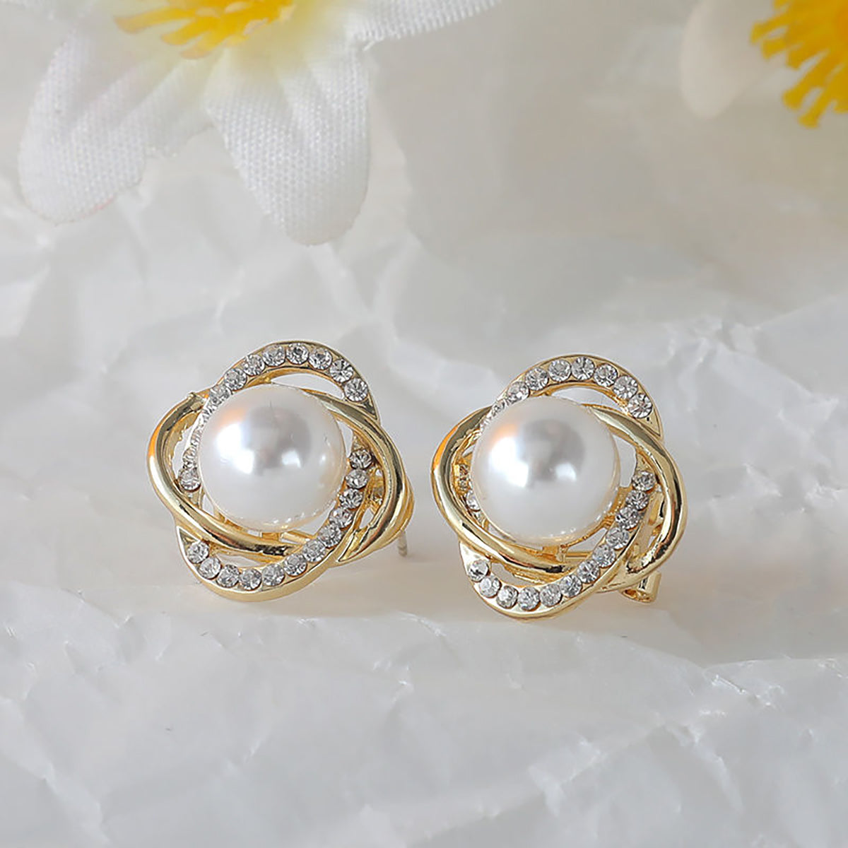 1 Pair Elegant Classic Style Round Plating Sterling Silver Artificial Pearls Zircon Ear Studs