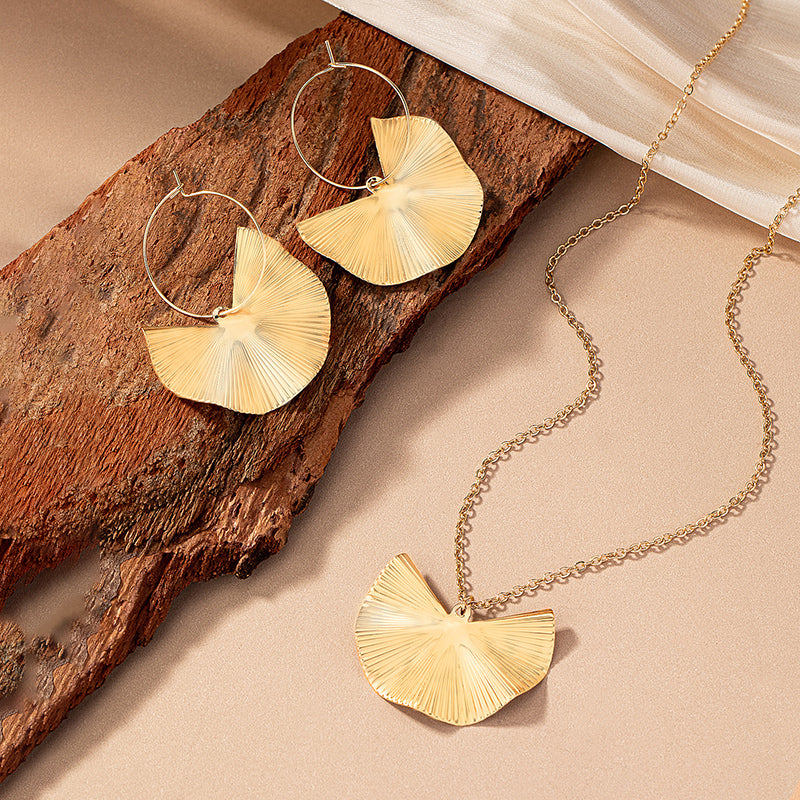 Retro Romantic Leaf Ginkgo Leaf Alloy Ferroalloy Plating 14k Gold Plated Women's Earrings Necklace