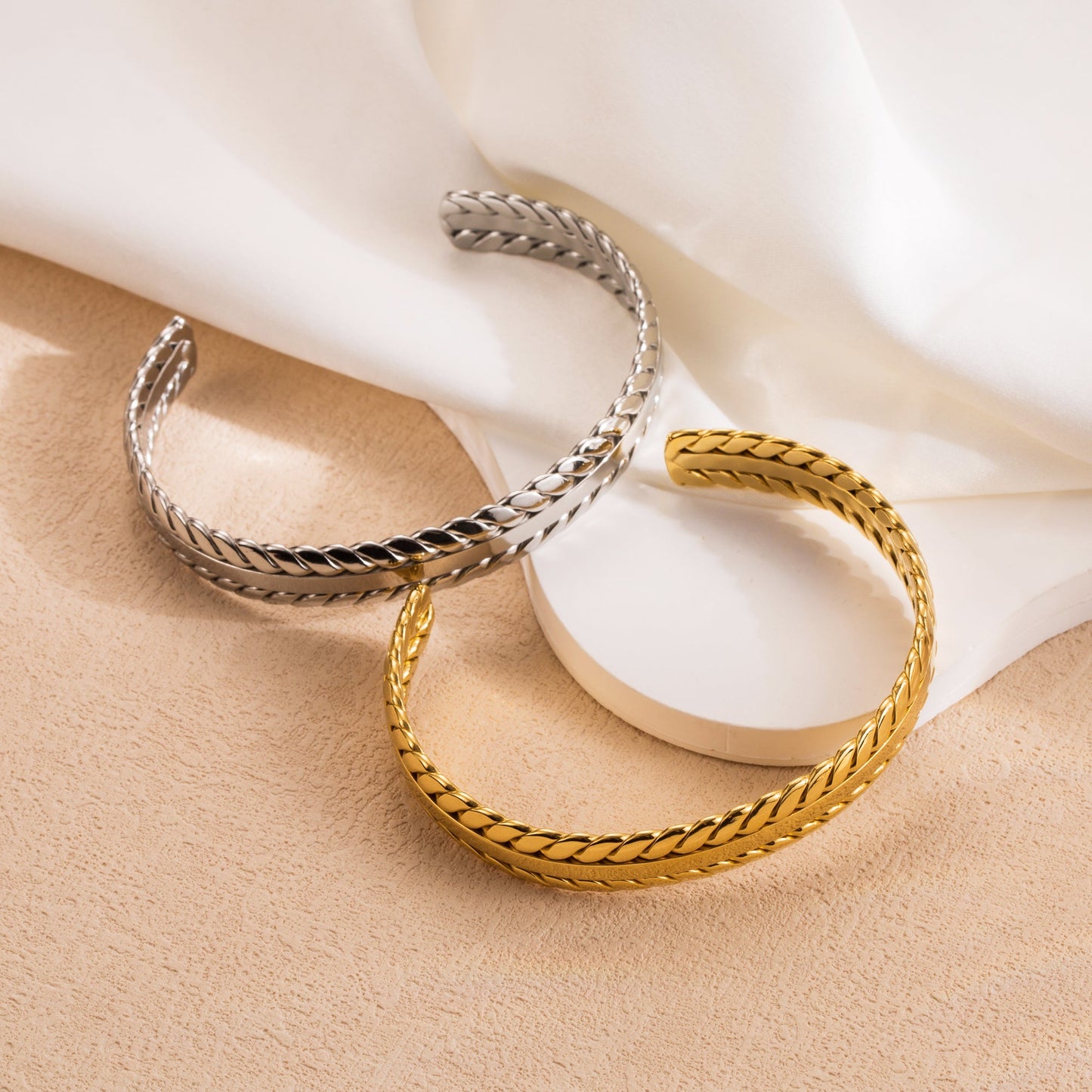 Modern Style Simple Style Grain Stainless Steel Bangle