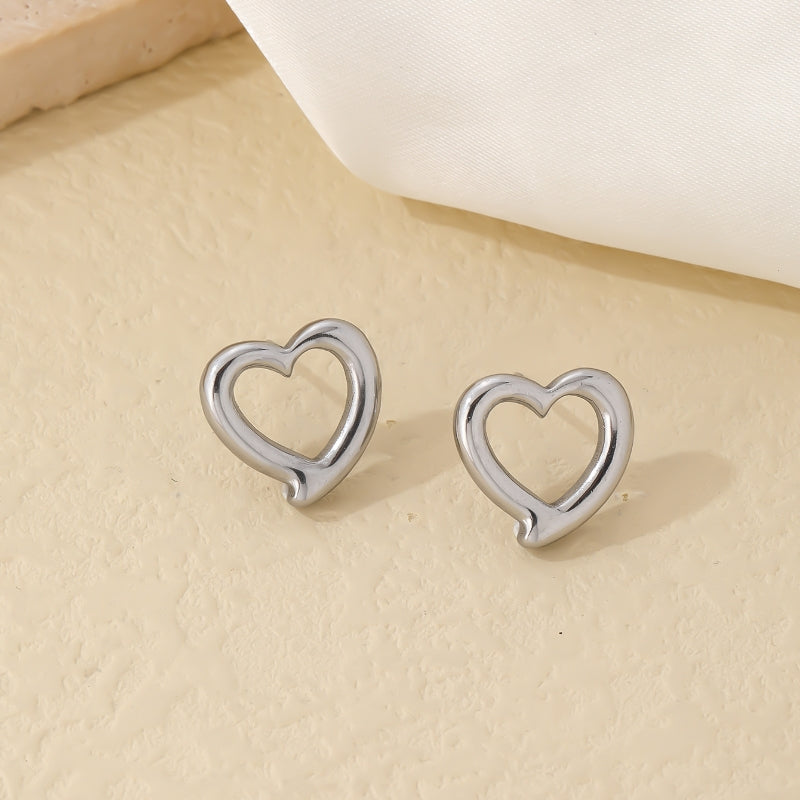 1 Pair Simple Style Classic Style Commute Heart Shape Polishing Plating Hollow Out Stainless Steel White Gold Plated Gold Plated Ear Studs