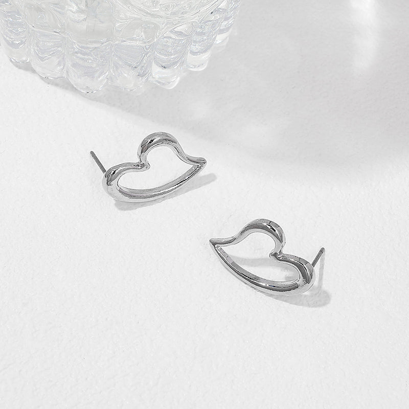 1 Pair Nordic Style Vintage Style Heart Shape Plating Alloy Ear Studs