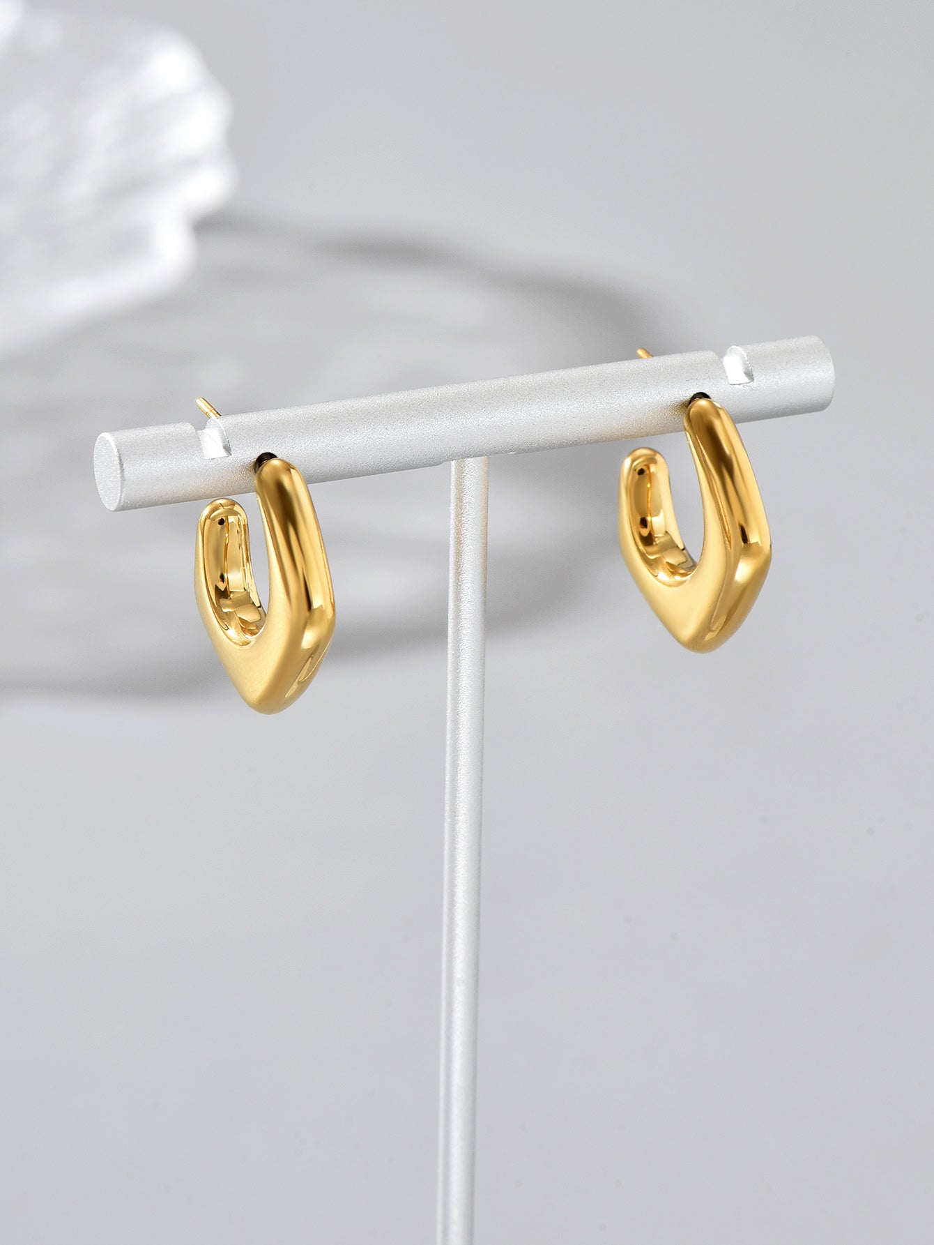 1 Pair Classic Style Streetwear Solid Color Plating Stainless Steel Titanium Steel 18k Gold Plated Gold Plated Ear Studs