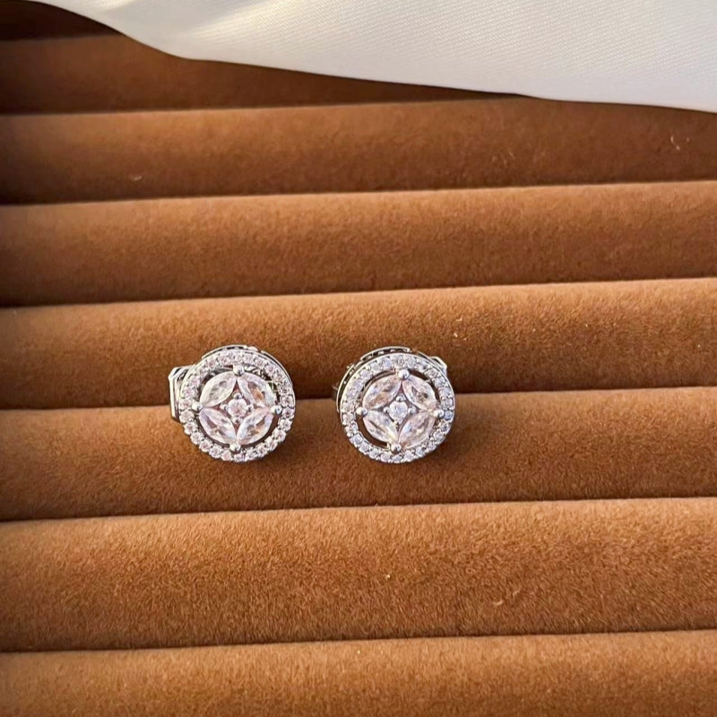 1 Pair Hip-hop Retro Round Plating Inlay Copper Zircon White Gold Plated Ear Cuffs