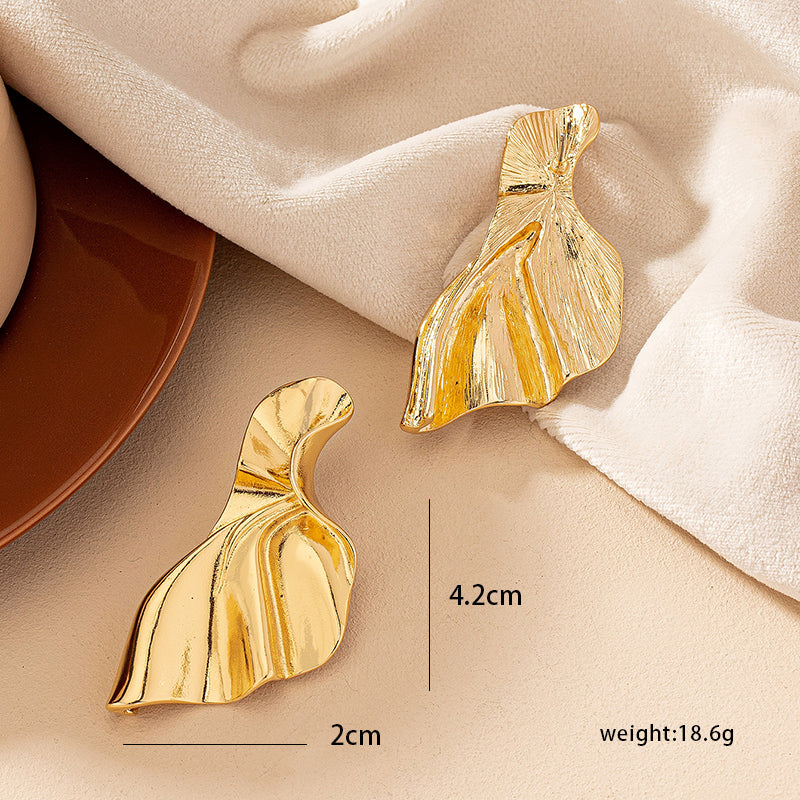 Wholesale Jewelry Simple Style Heart Shape Alloy 14k Gold Plated Asymmetrical Plating Ear Studs