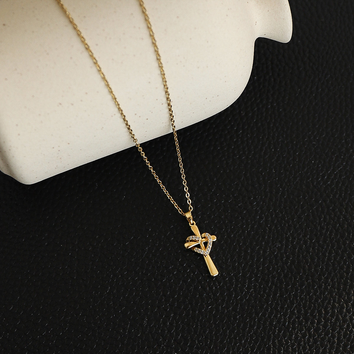 Glam Modern Style Shiny Cross Stainless Steel Copper Plating Inlay Zircon Gold Plated Pendant Necklace