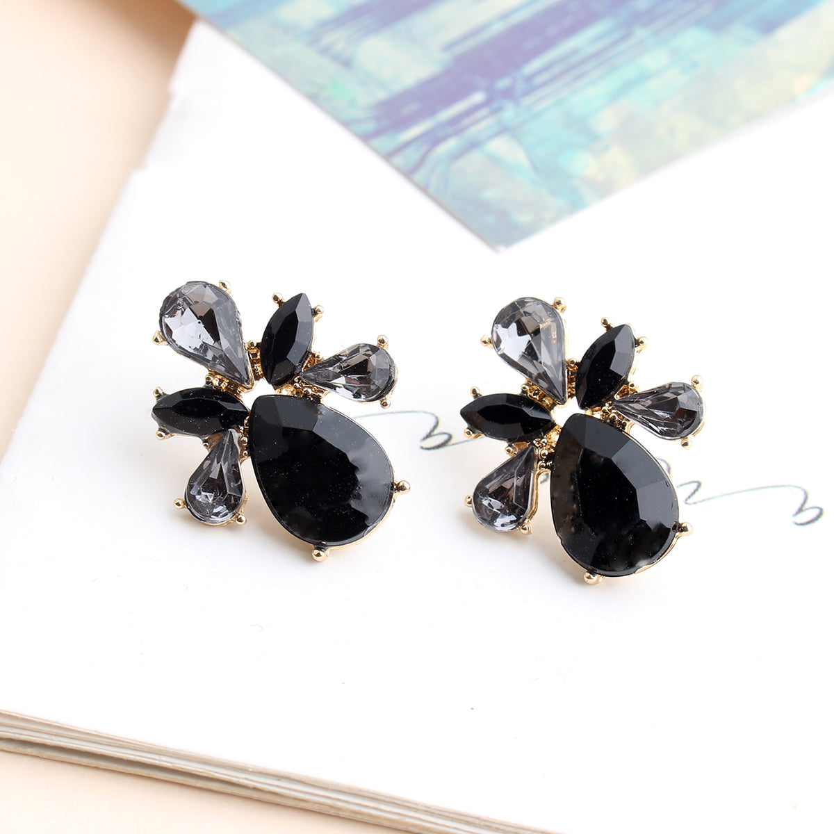 1 Pair Elegant Leaves Water Droplets Plating Inlay Arylic Alloy Rhinestones Gold Plated Ear Studs