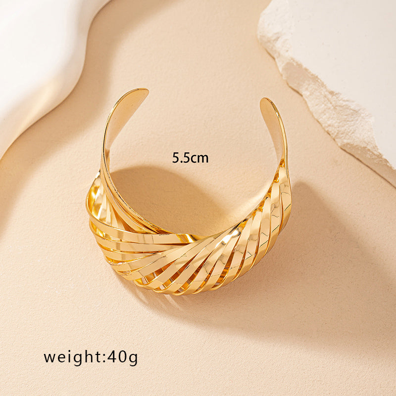 Hip-hop Retro Round Alloy Plating Gold Plated Women's Bangle