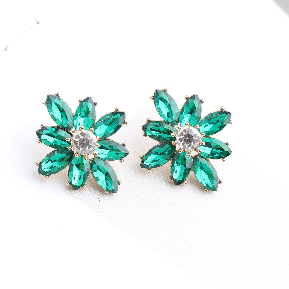 1 Pair Casual Elegant Flower Plating Inlay Alloy Crystal Rhinestones Gold Plated Ear Studs