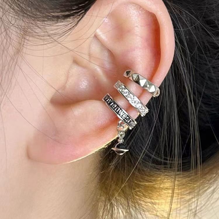 1 Pair Lady Simple Style Streetwear Astrolabe Plating Inlay Copper Zircon Silver Plated Ear Cuffs