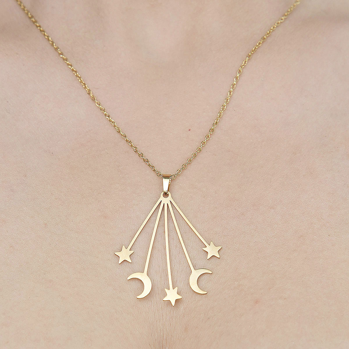 Wholesale Simple Style Star Moon Leaves Stainless Steel Titanium Steel Polishing Plating Pendant Necklace