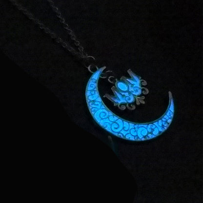 European And American Halloween Hot Hollow Moon Luminous Lucky Tree Clavicle Chain Accessories Necklace Factory In Stock Ornament