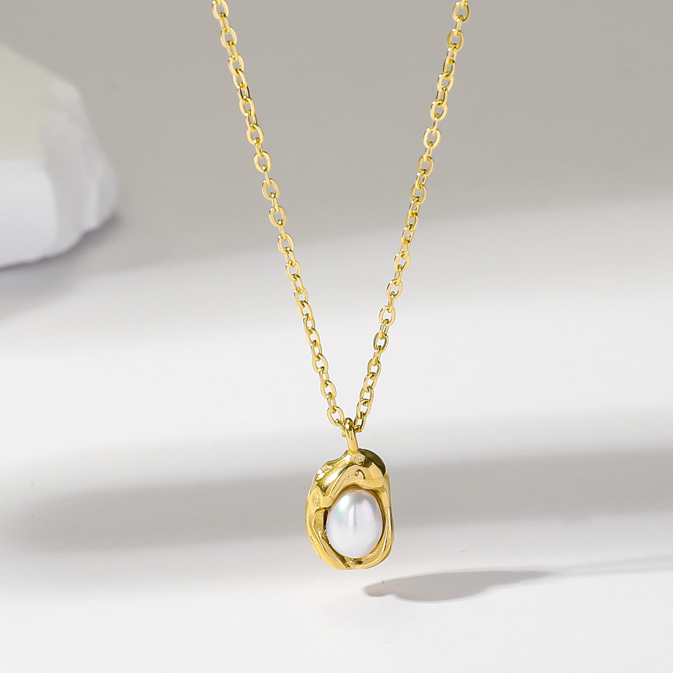 Simple Style Commute Irregular Stainless Steel Plating Inlay Pearl 18k Gold Plated Pendant Necklace