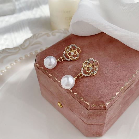 1 Pair Elegant Korean Style Flower Inlay Imitation Pearl Alloy Artificial Rhinestones Gold Plated Drop Earrings