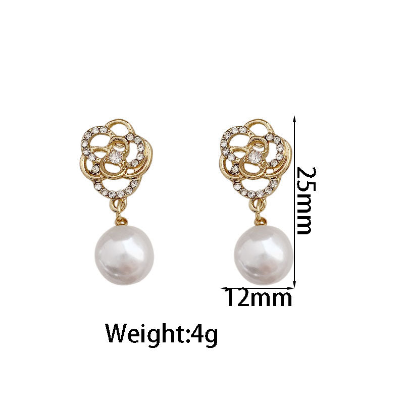 1 Pair Elegant Sweet Flower Alloy Artificial Rhinestones Artificial Pearls Drop Earrings Ear Cuffs