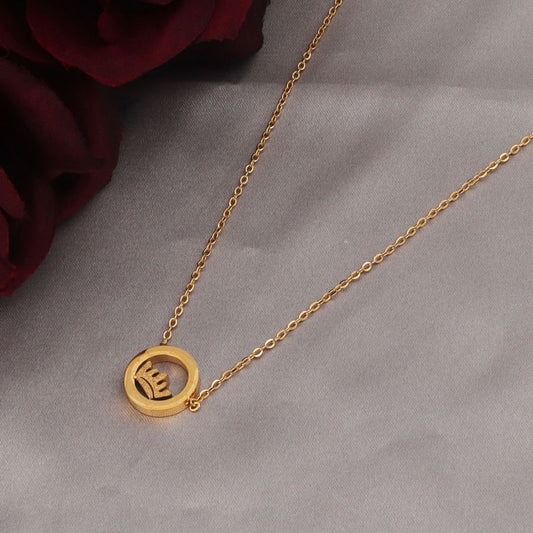 Simple Style Classic Style Solid Color Stainless Steel Plating 18k Gold Plated Pendant Necklace